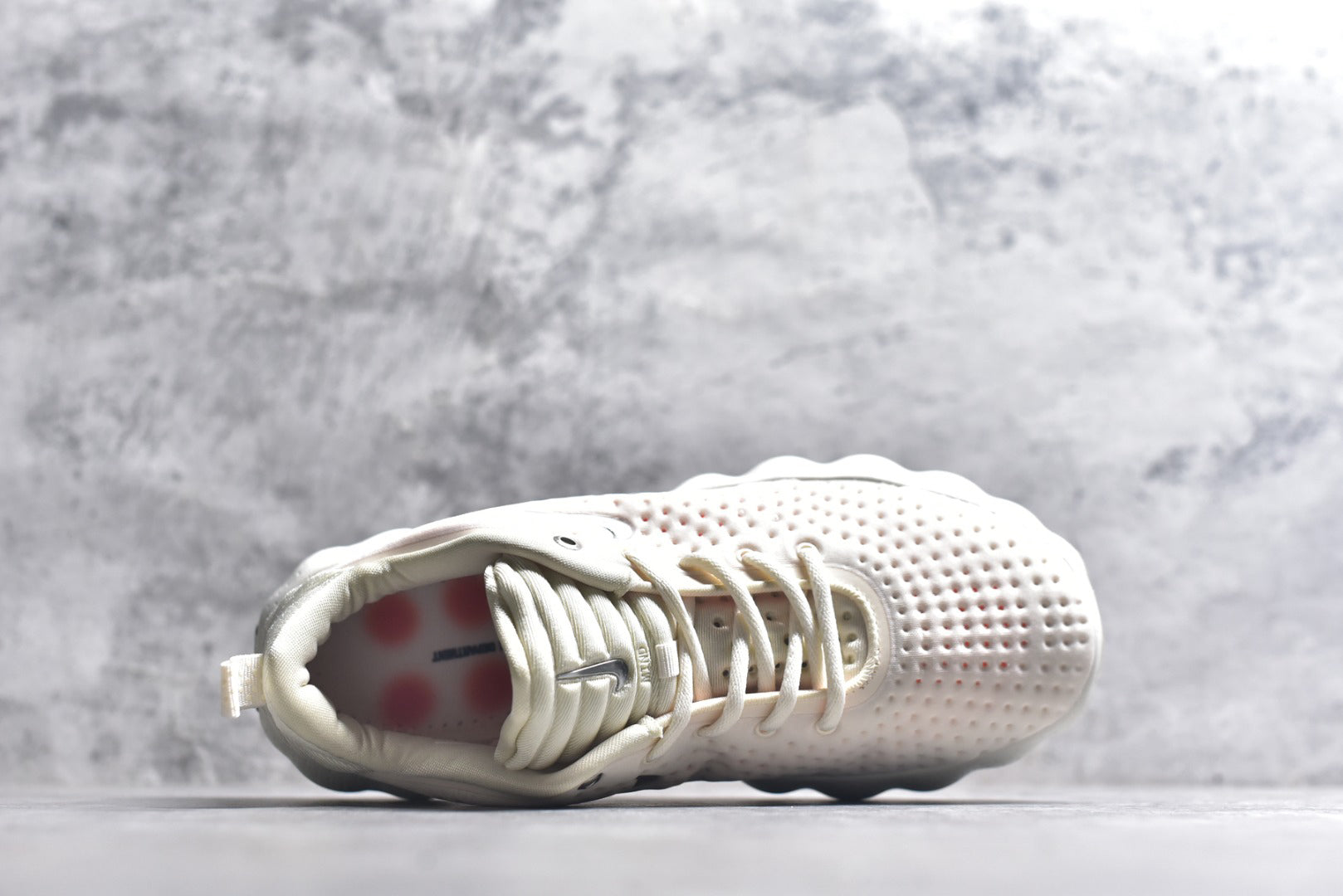 Nike Women's Mind 002 Off White Red Walking Sneakers