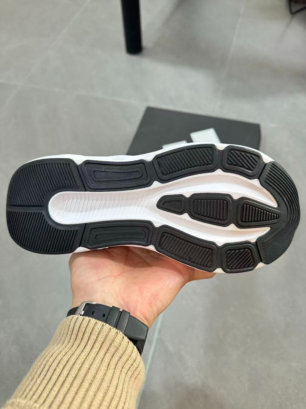 Adidas Galaxy 7 (Core Black / Cloud White colorway)