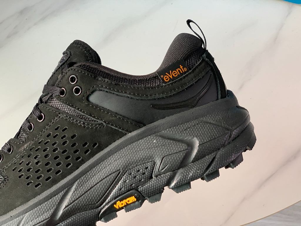 Hoka Ultra Low Gore-Tex Black