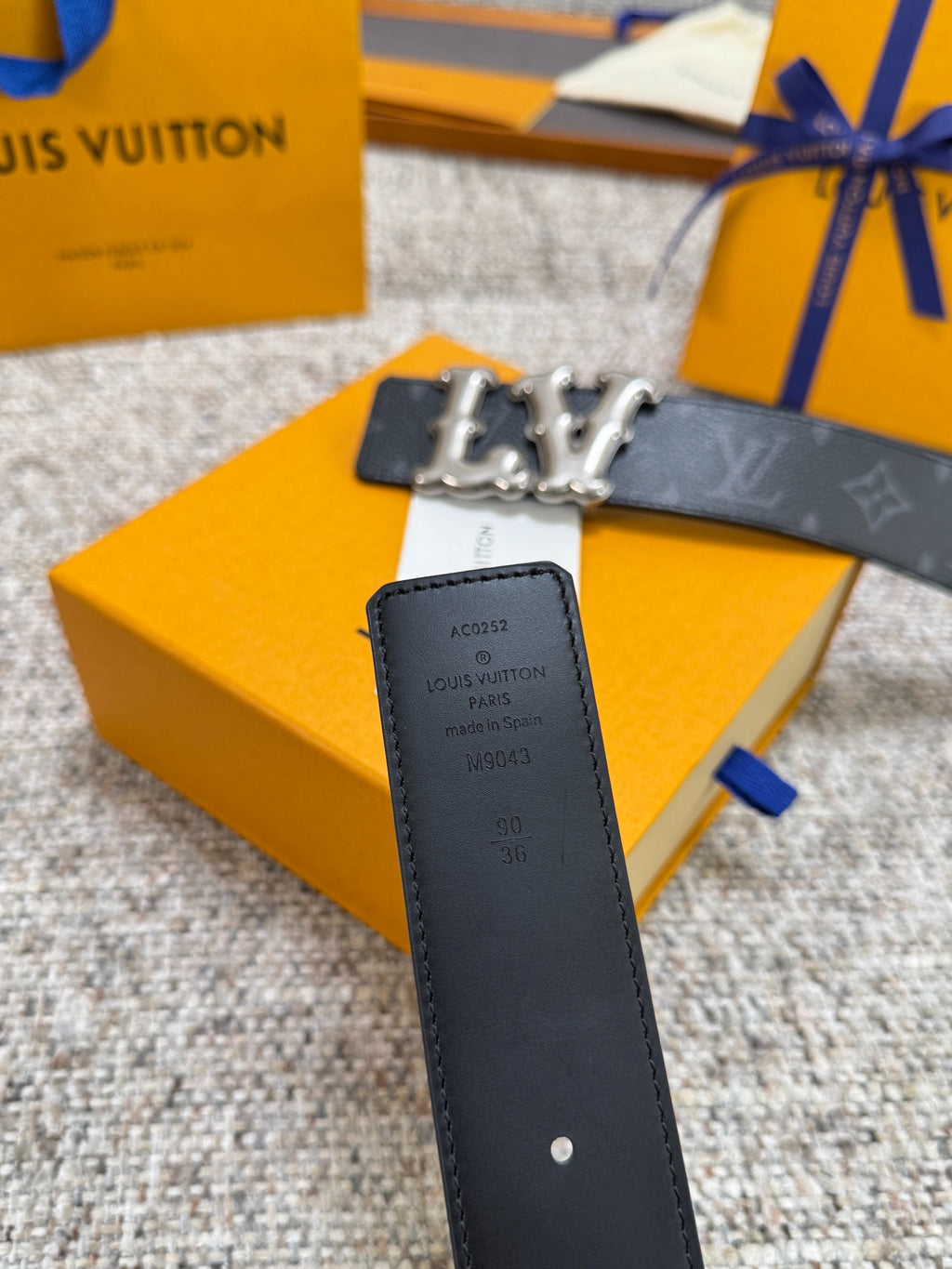 Black Monogram Graffiti LV Buckle Men Belt Silver Metal Logo Fashion Dress Belt