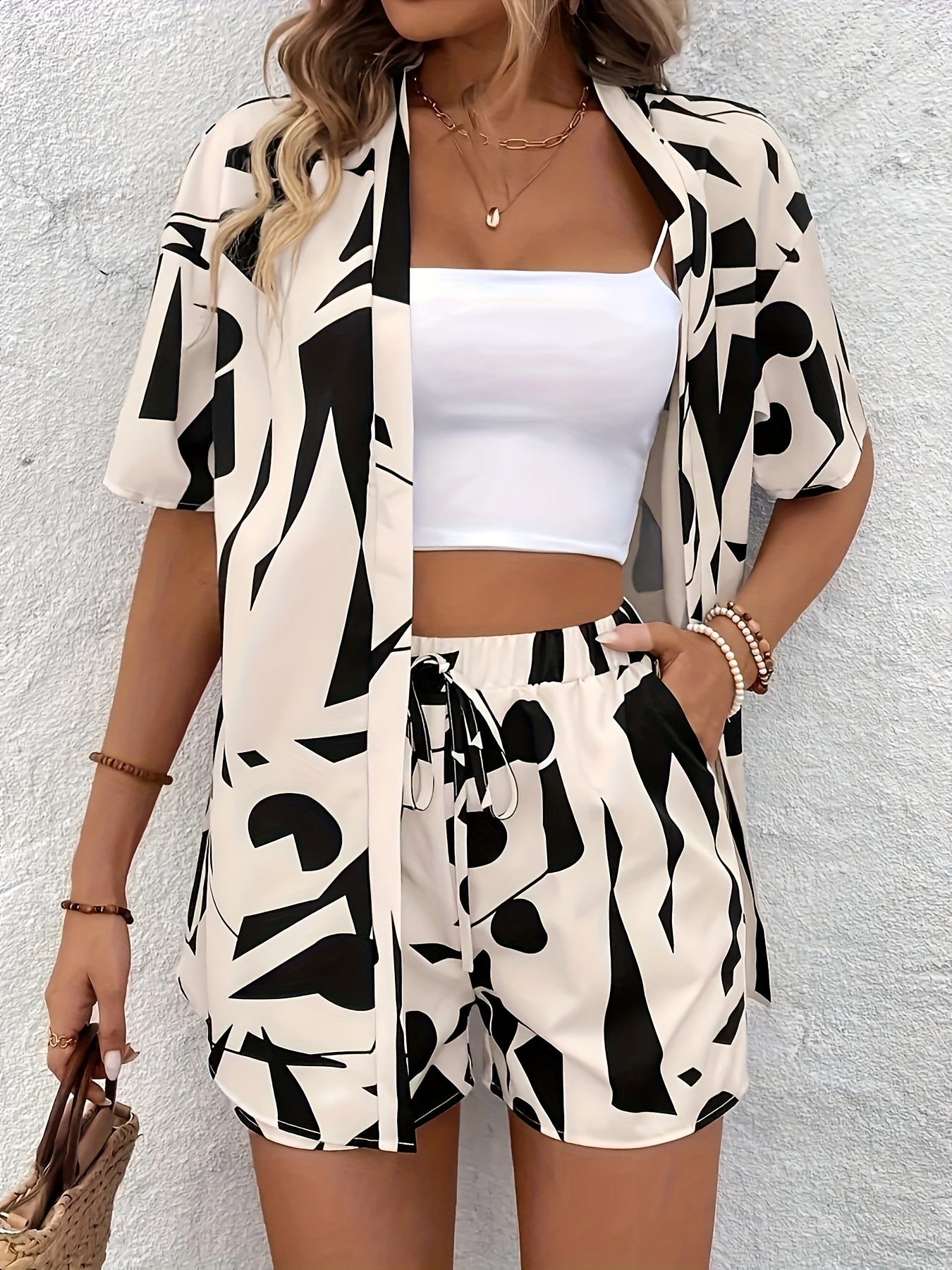 Vacation-style Geometric Print Short Set, Featuring a Front-open Short-sleeve Tunic and a Drawstring Loose-fit Shorts, Suitable for Spring and Summer, Women's Clothing