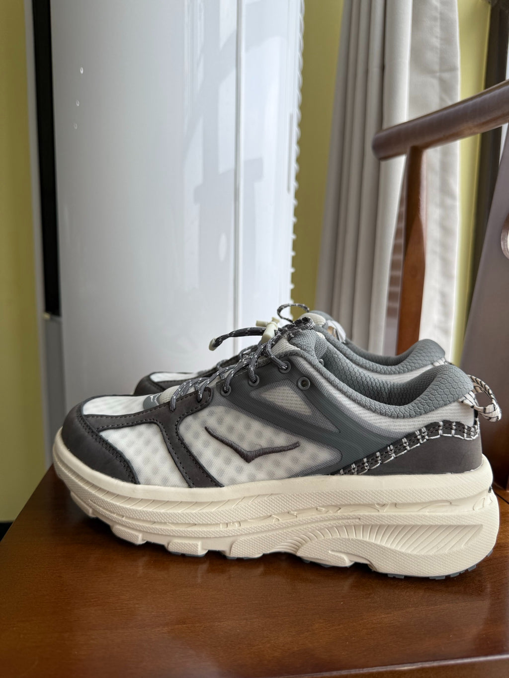 HOKA Bondi B3LS Dark Gray | Off-White
