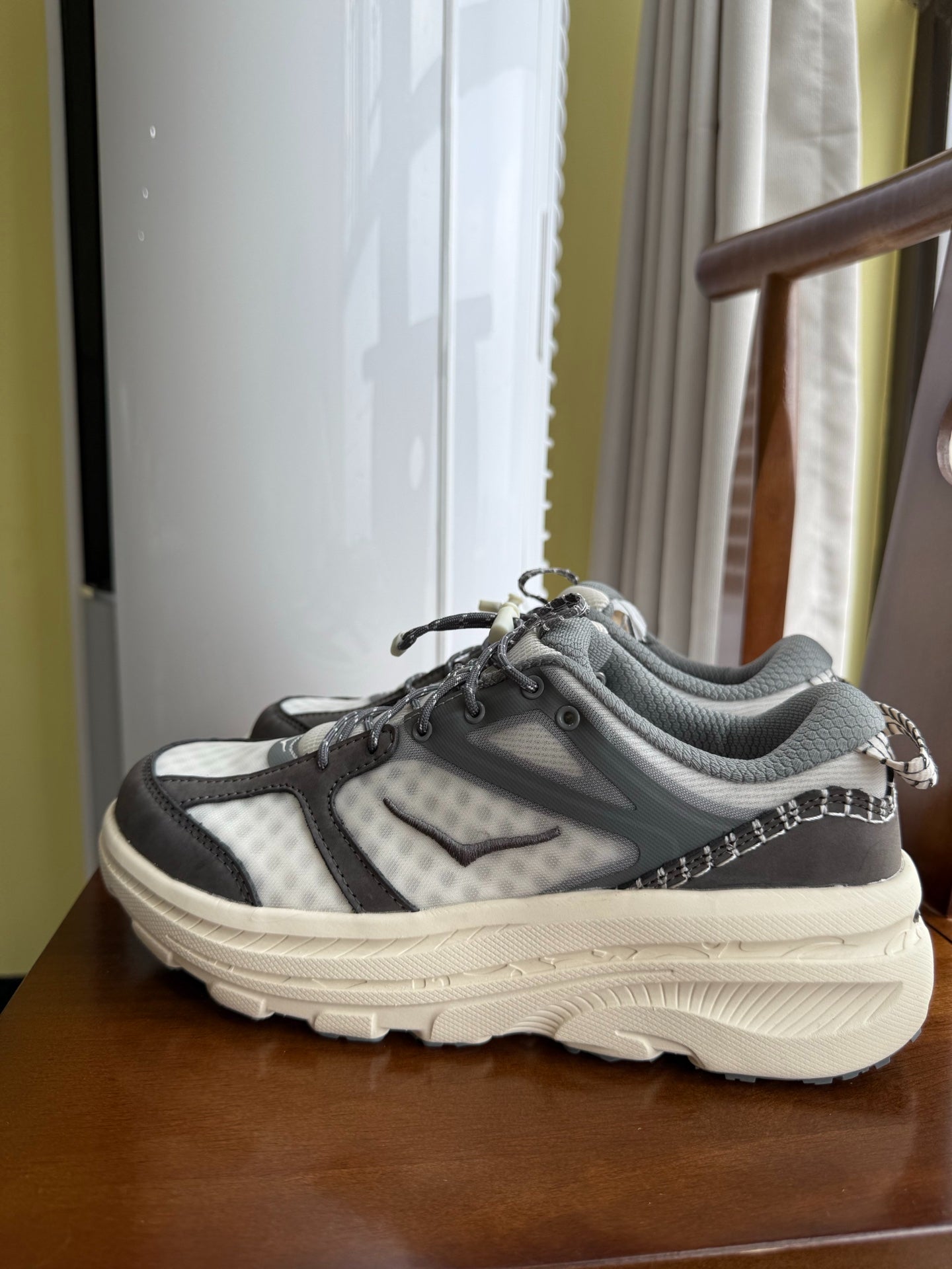 HOKA Bondi B3LS Dark Gray | Off-White