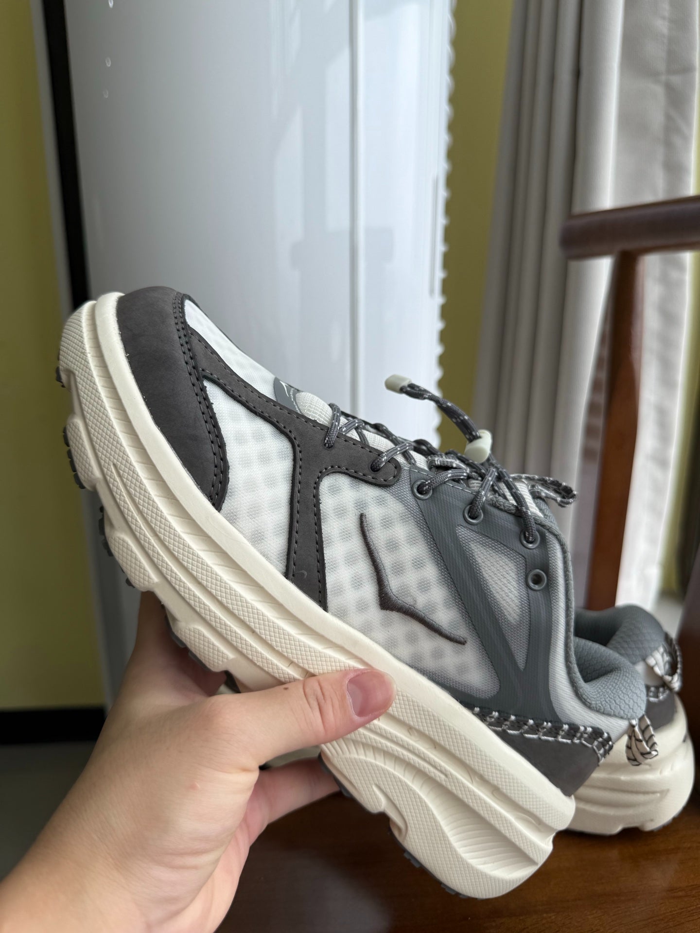 HOKA Bondi B3LS Dark Gray | Off-White