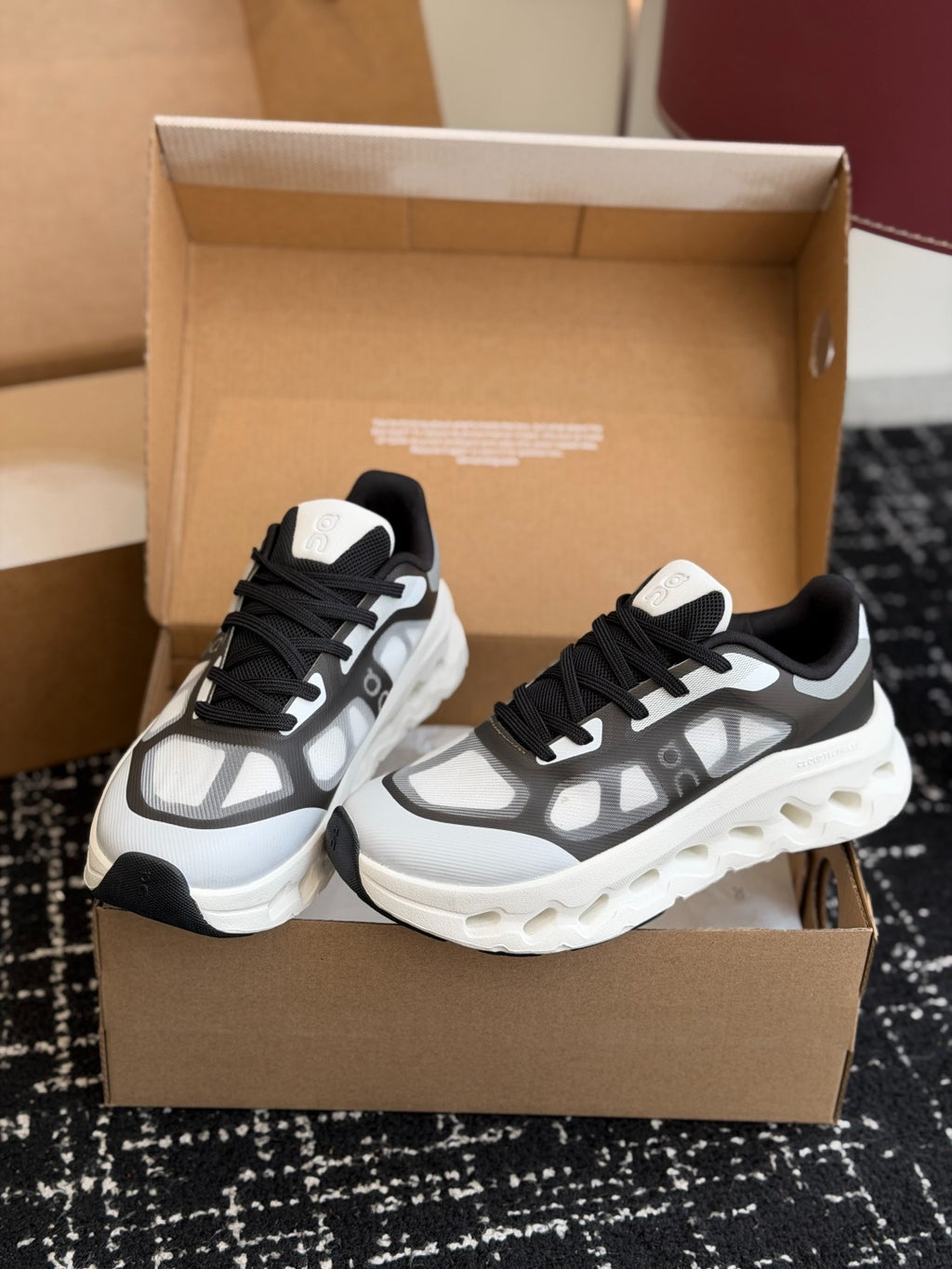Cloudtilt Remix Black White Cloud Cushion Running Sneakers Contrast Color Commuter Shoes
