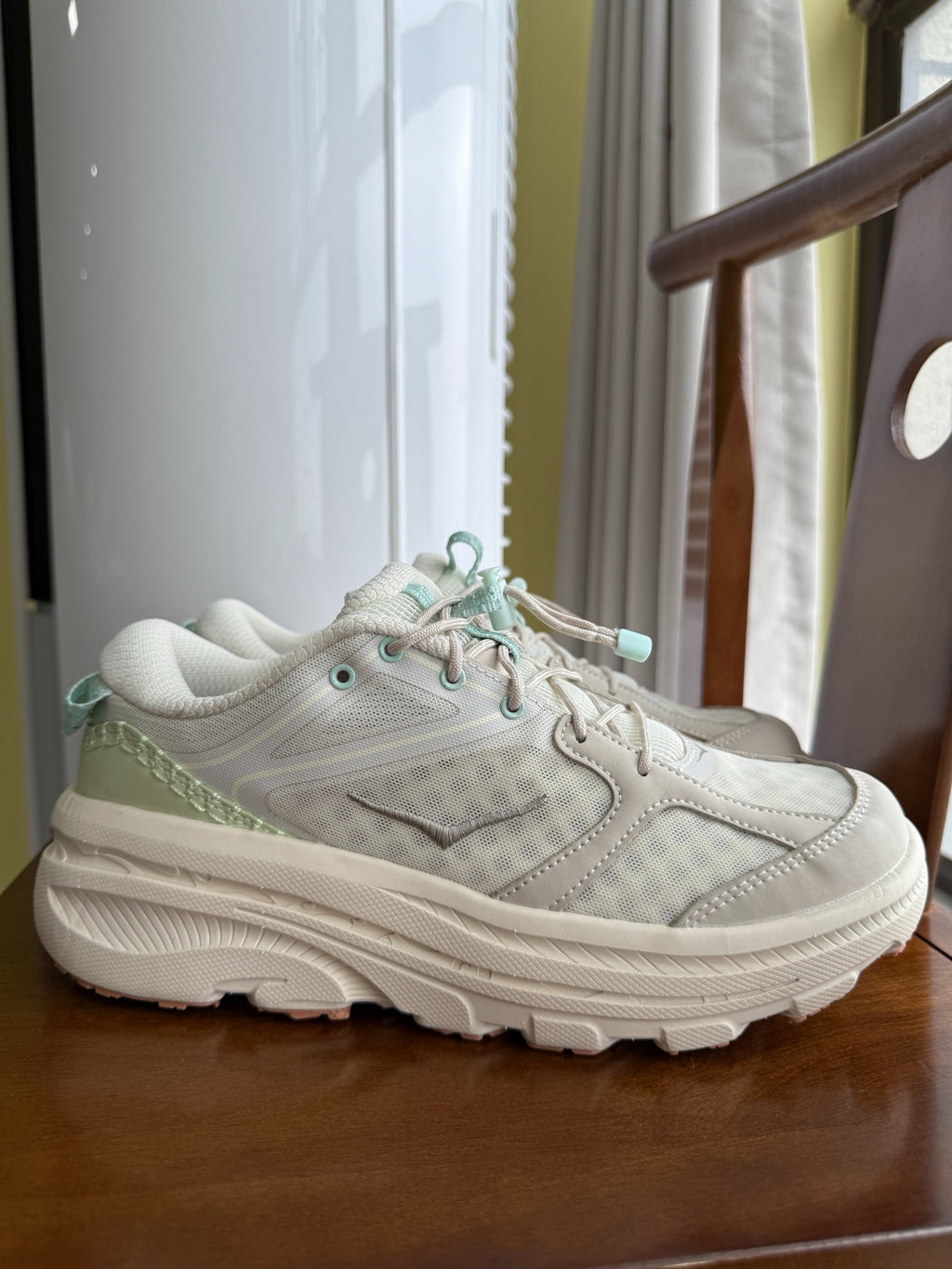 Hoka U Bondi B3LS Oat Milk White Pink Peach Blue Shoes 1155351