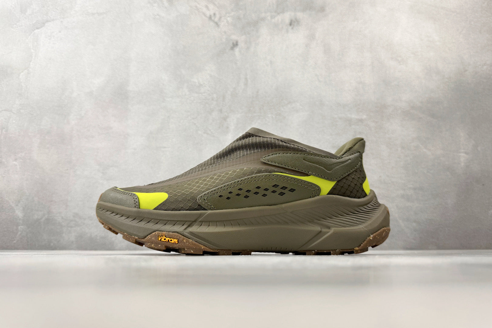 HOKA ONE ONE Project Transport "Olive / Citron" Slip-On Trail Sneakers （Style Code: 1162850-OLC）