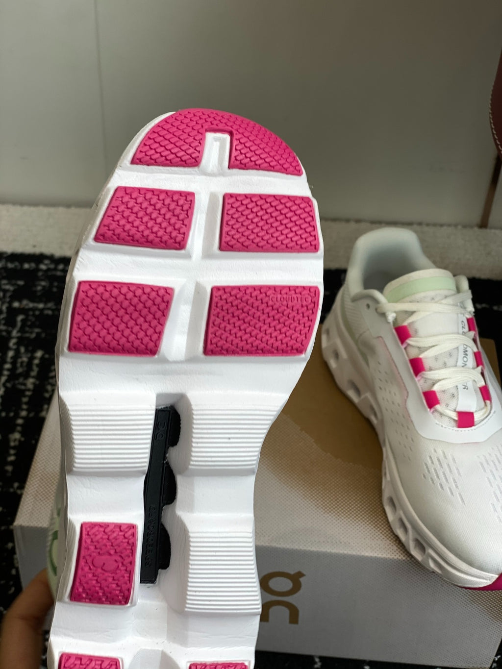 Cloudmonster White Mint Pink Cushioned Running Shoes Unisex Monster Chunky Sole Athletic Trainers