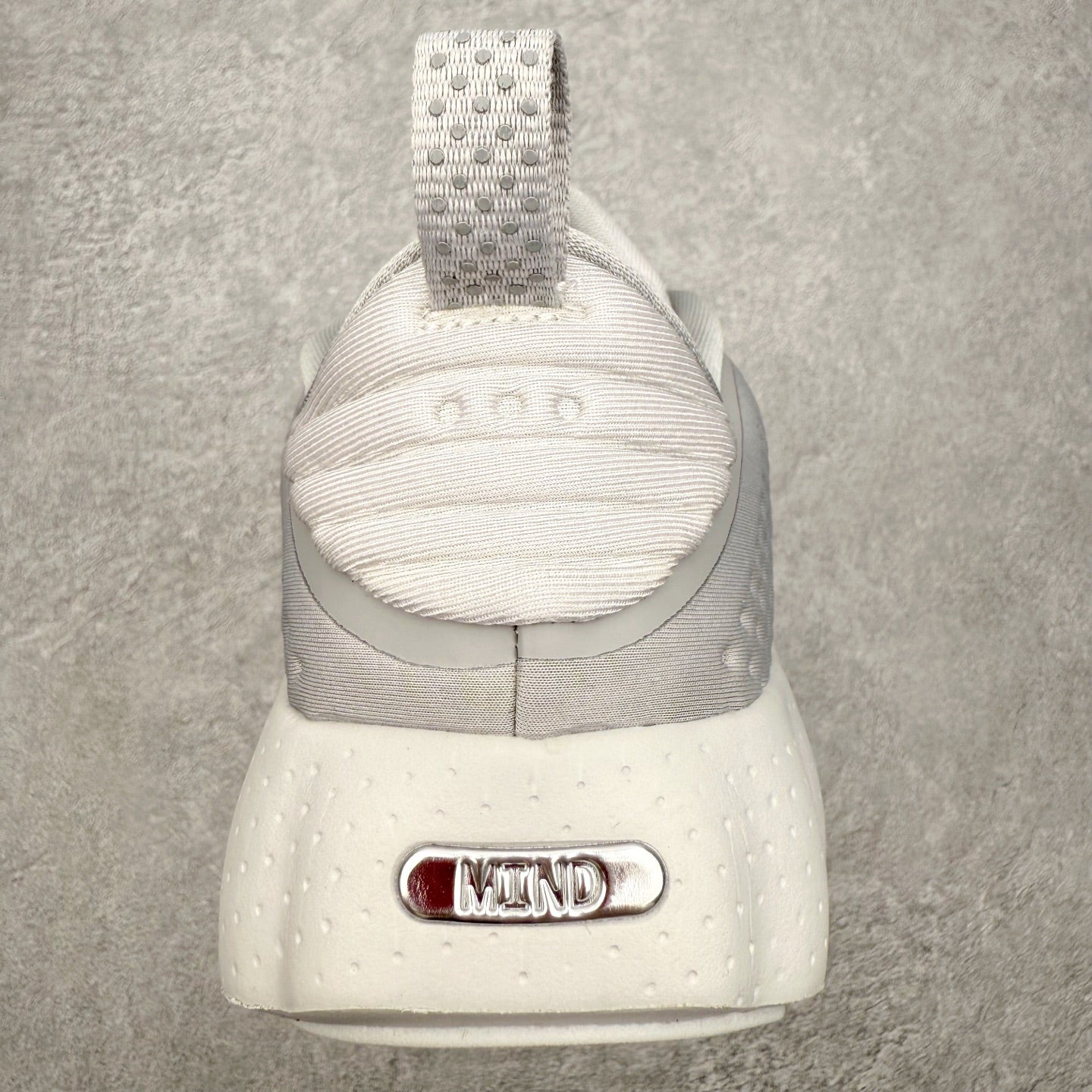 Nike Mind 002 "Wolf Grey/Metallic Silver"