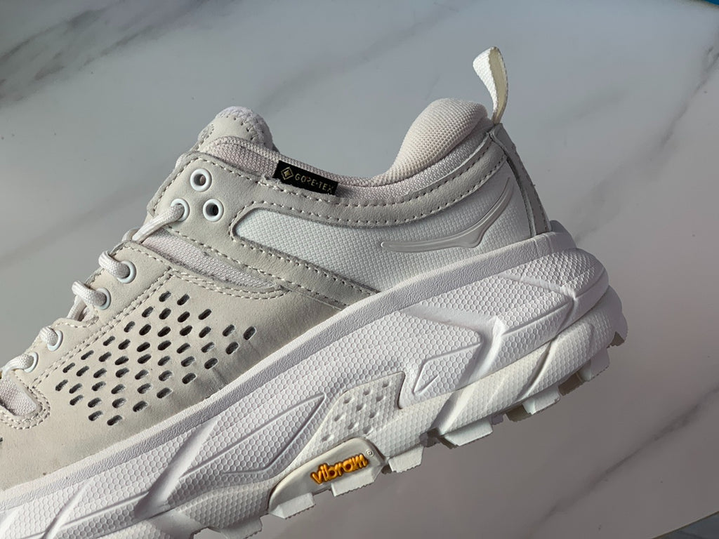 Hoka Ultra Low Gore-Tex Light Gray