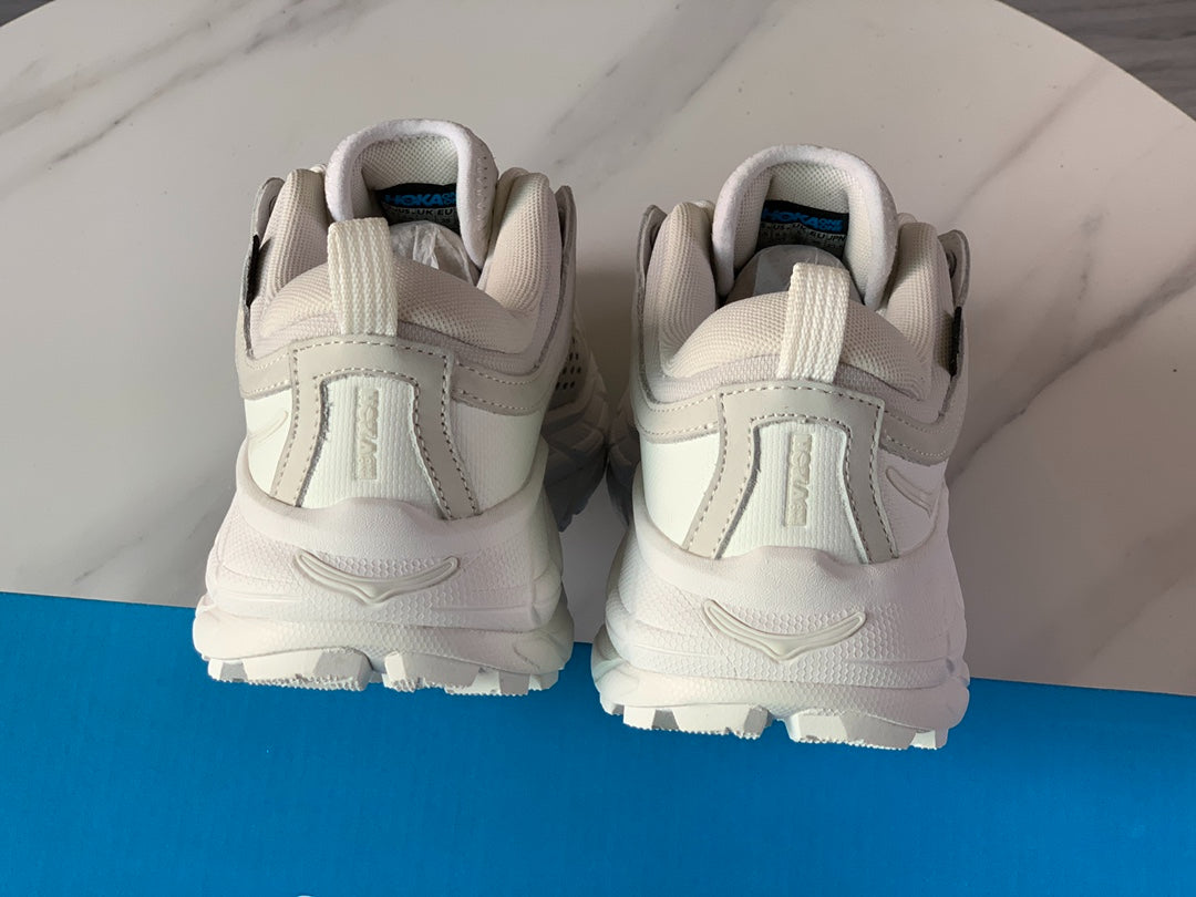 Hoka Ultra Low Gore-Tex Light Gray