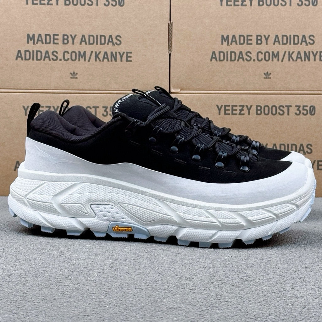 Hoka Tor Summit  Black | White