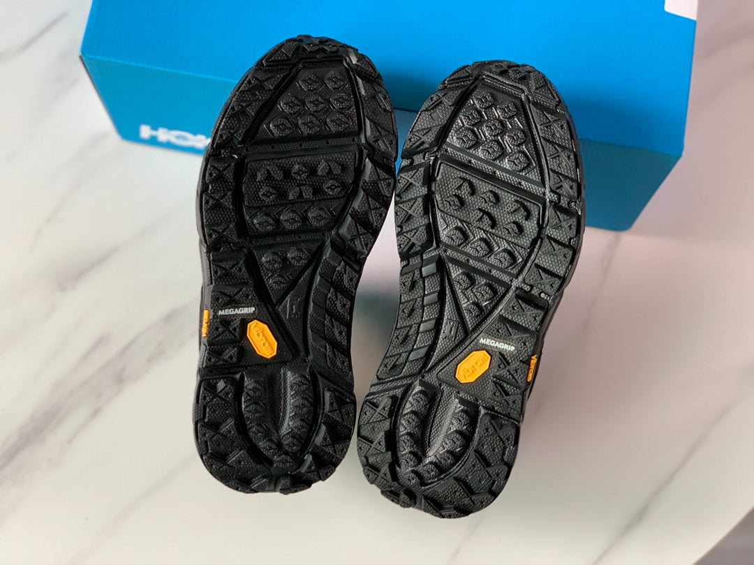 HOKA Ultra Low Gore-Tex All Black