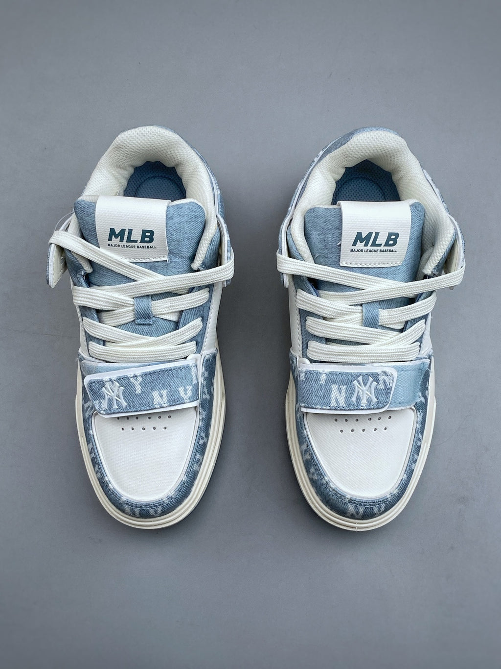 MLB New York Yankees Chunky Liner "Denim Monogram" Sneakers
