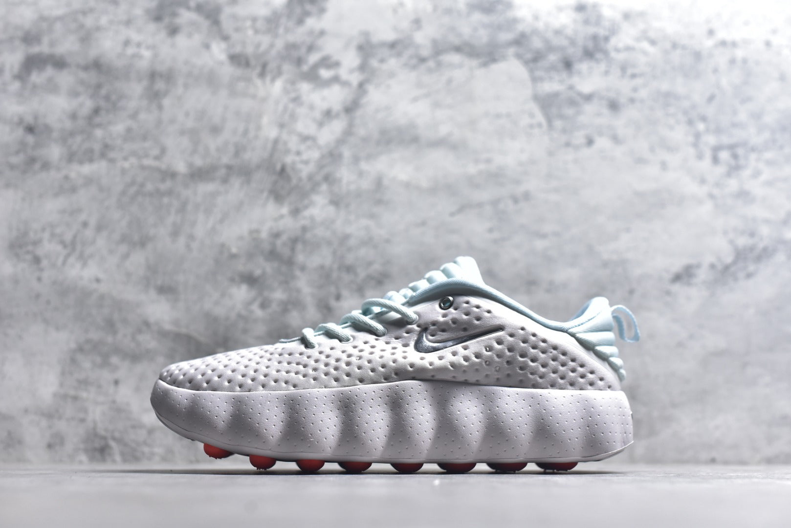 Nike WMNS Mind 002 "Light Blue/Metallic Silver"