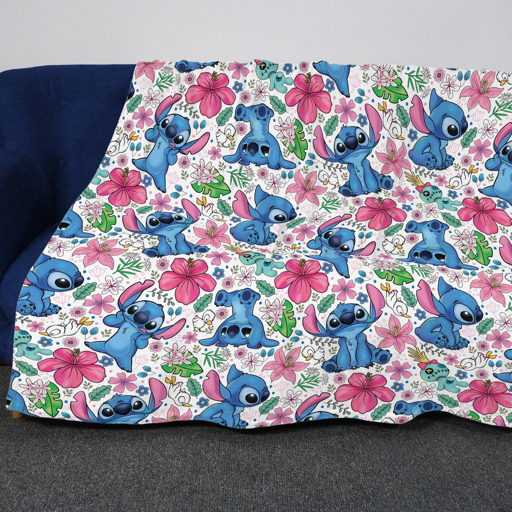 Stitch Tropical Fleece Blanket – Cute Hibiscus Throw for Kids & Fans – Soft Cozy Blanket Gift