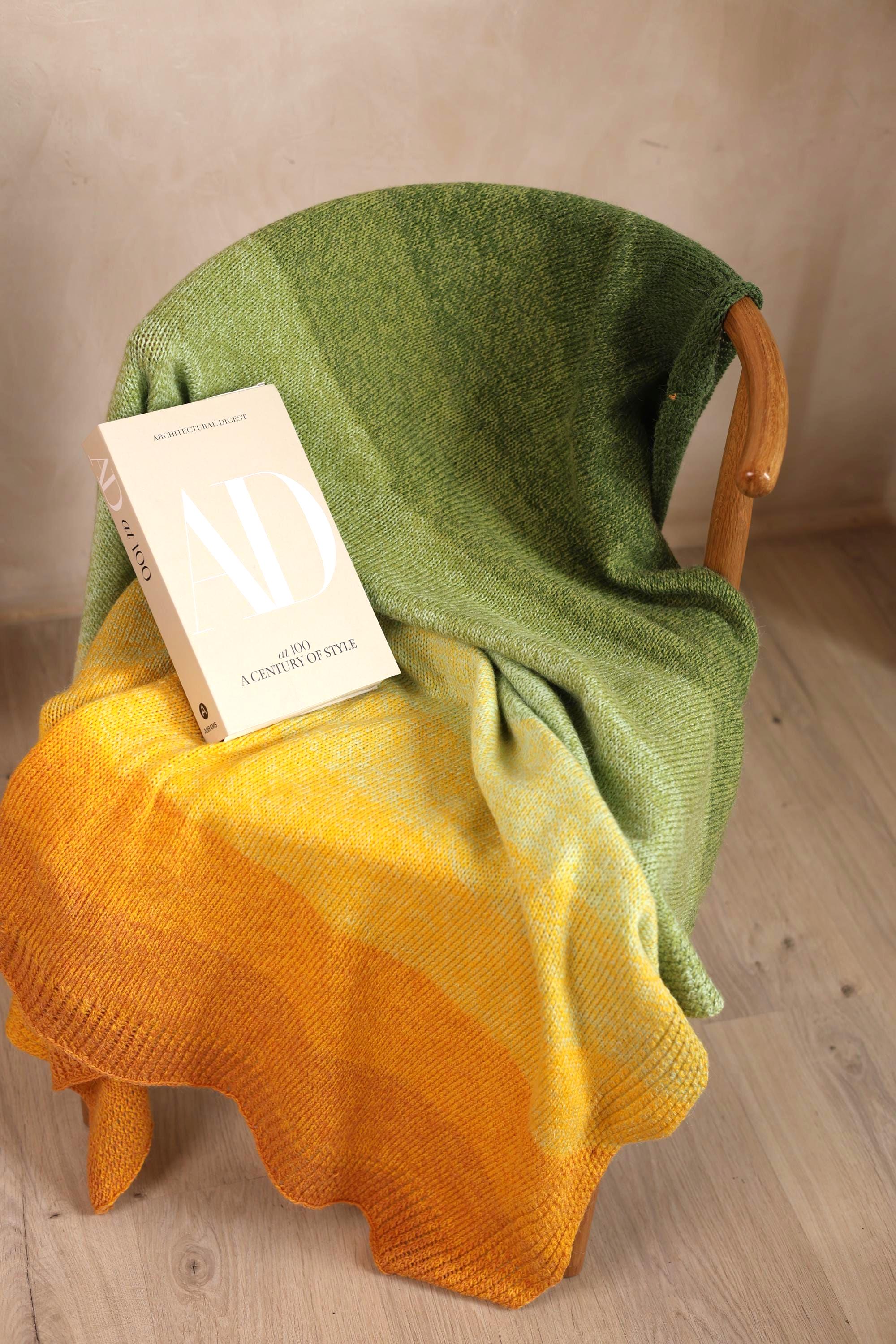 Gradient "Lemon Tree" Blanket – Handcrafted Knitted Throw Gradient
