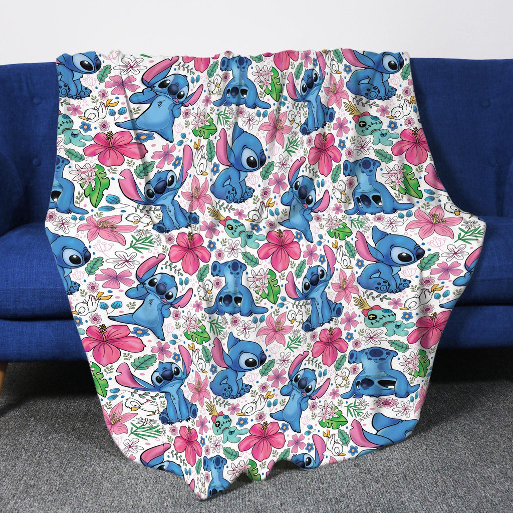 Stitch Tropical Fleece Blanket – Cute Hibiscus Throw for Kids & Fans – Soft Cozy Blanket Gift