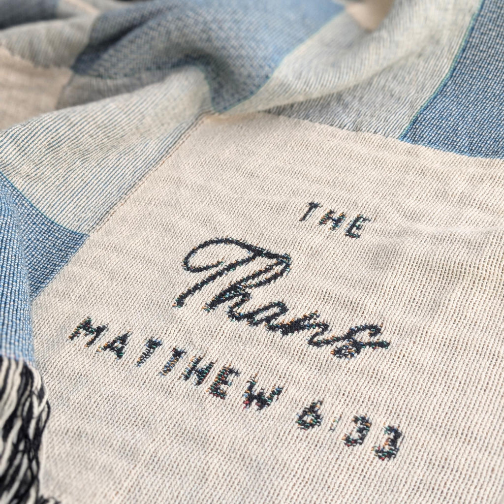 Custom Graduation Gift for High School Grad, Modern Checkered Woven Throw Blanket, Unique Keepsake for Class of 2026, Personalized Name