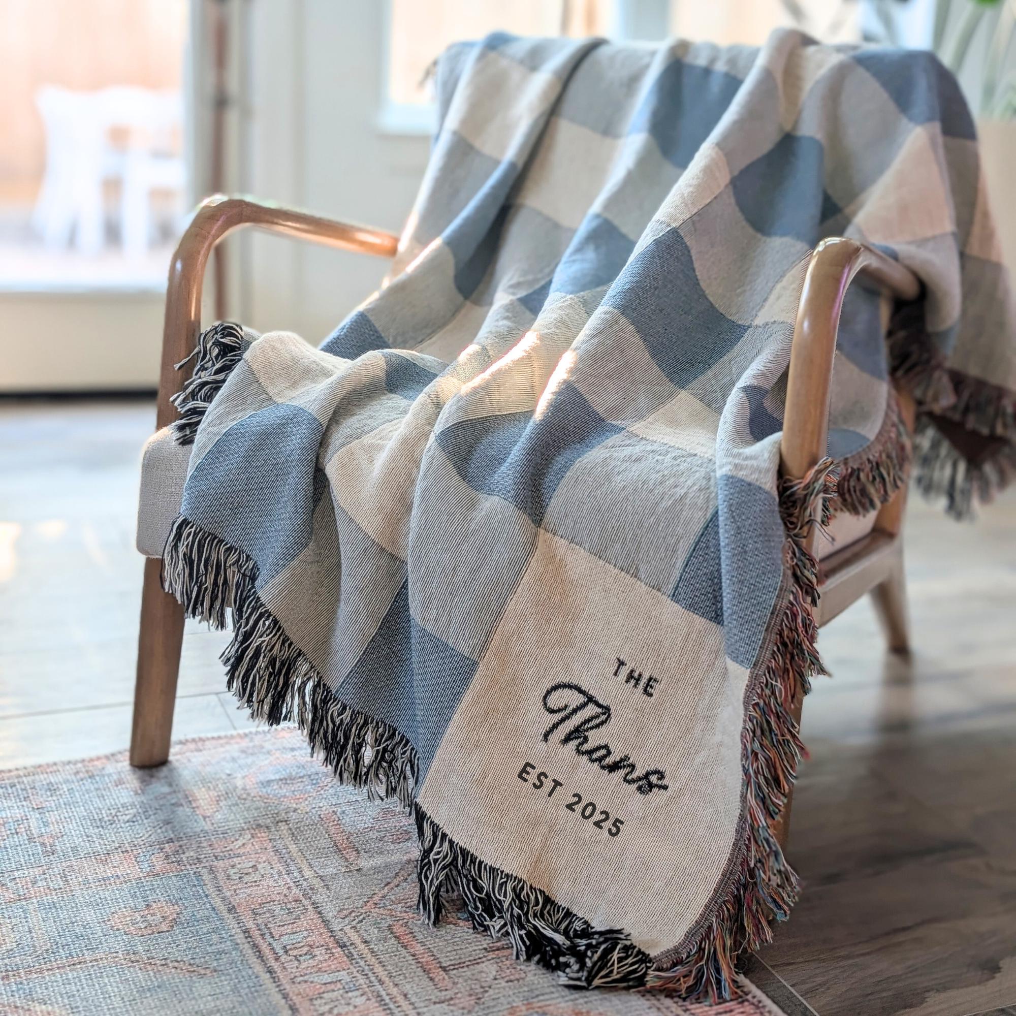 Custom Graduation Gift for High School Grad, Modern Checkered Woven Throw Blanket, Unique Keepsake for Class of 2026, Personalized Name