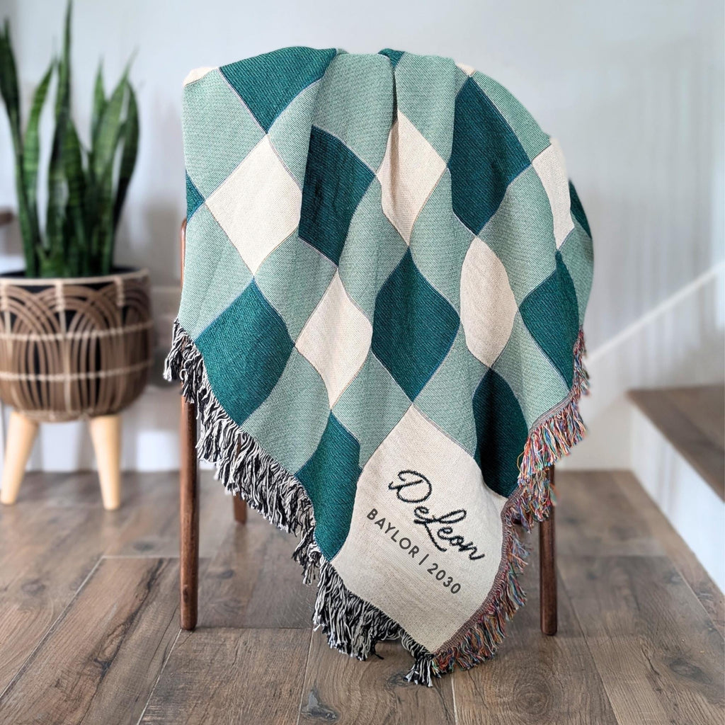 Custom Graduation Gift for High School Grad, Modern Checkered Woven Throw Blanket, Unique Keepsake for Class of 2026, Personalized Name